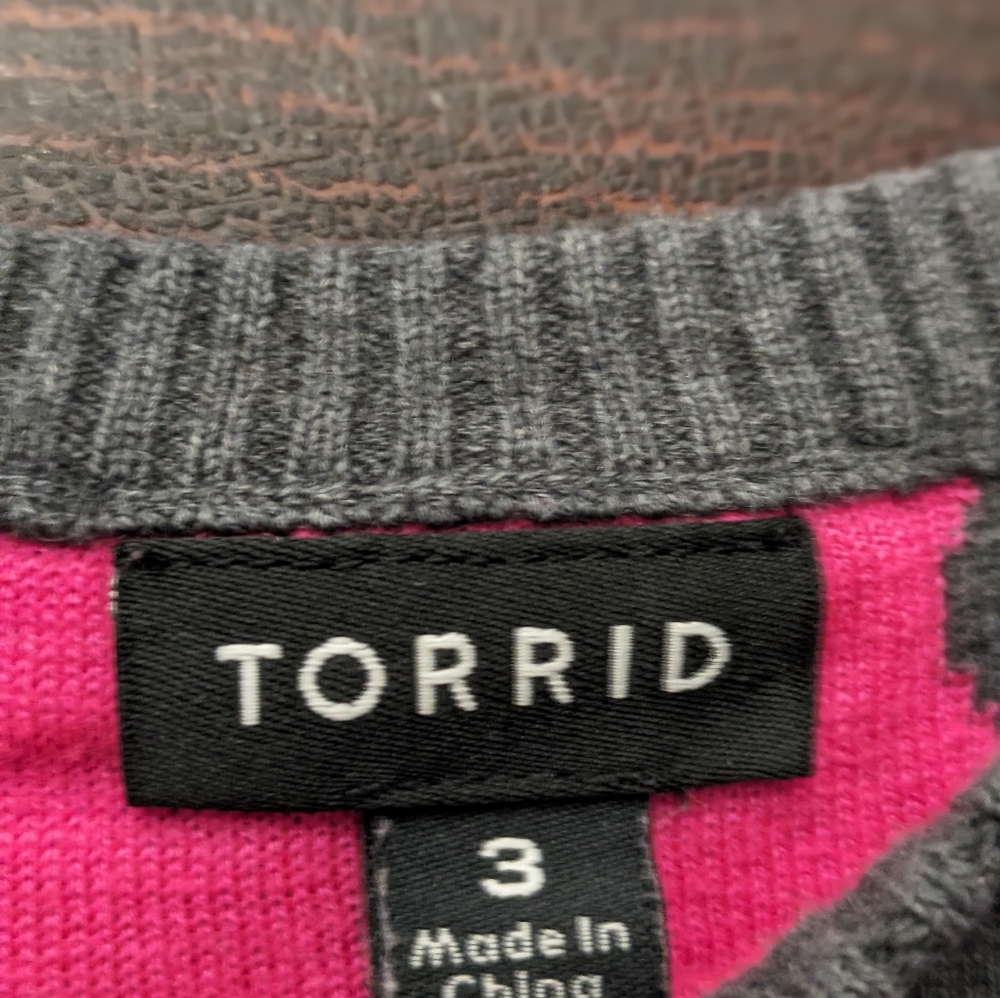 Torrid Pink and gray sweater size 3